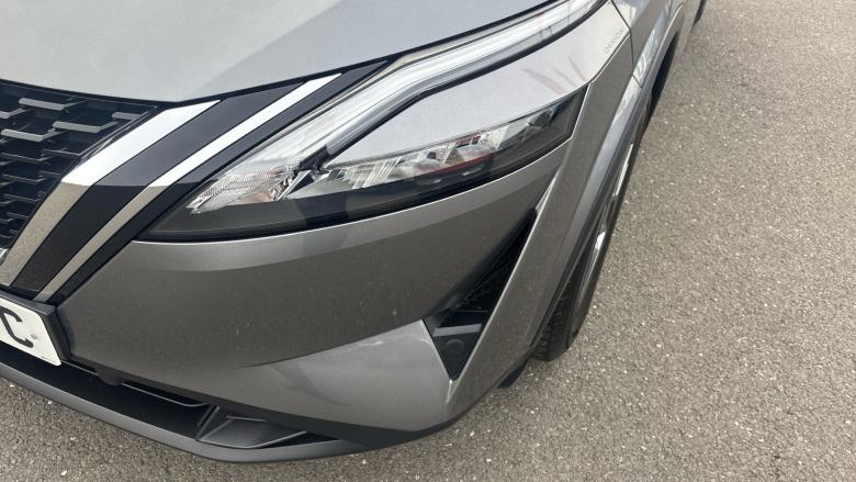 Nissan Qashqai 1.3 DiG-T MH Acenta Premium 5dr Petrol Hatchback